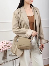 真皮女包新款百搭单肩秋季拼接小方包头层牛皮togo皮高端小众826