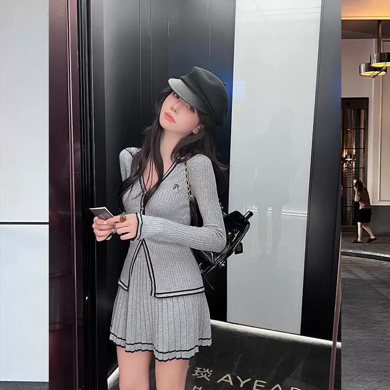 Весенняя одежда: комплект из маленького ароматного вязаного костюма с плиссированной юбкой, двухсоставной набор, ранняя весна 2025, новая женская одежда