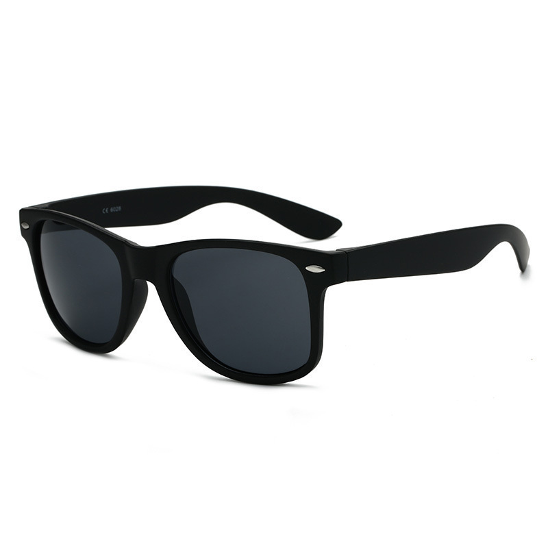 Gafas de sol retro de moda 2025, estilo caramelo con clavos de sombrilla de arroz, venta al por mayor directa de fábrica