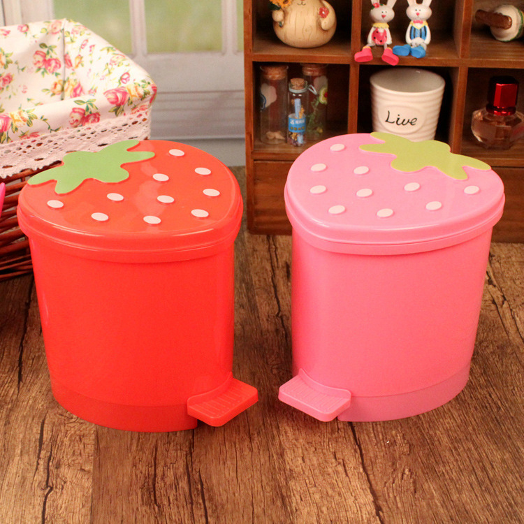 Mini desktop paper basket bucket creative strawberry household pedal flip plastic trash can trolley bedroom storage bucket