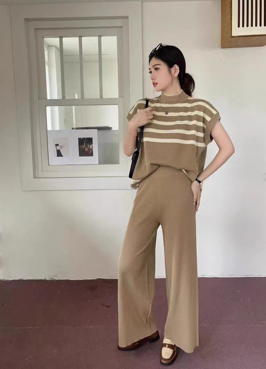 420g Weight Short Sleeve Sleeve Length Viscose fiber Fabric Type Pant Co-ord Set Sets Type 2 Pieces Set Quantity Daily Occasion Round Neck Neckline Regular Fit Fit Type Stripe Pattern Spring Season Women's Gender Elegant Style Daily Women's Elegant Stripe Viscose Fiber Pant Co-ord Set Pants Sets 15