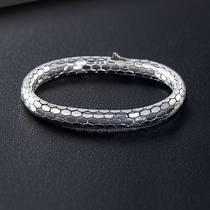 Pappas Spirit Snake Bracelet Fashion Personalized Zodiac Snake Inlaid Stone Serpentine Chain Men's and Women's High-end European and American Style Bracelet