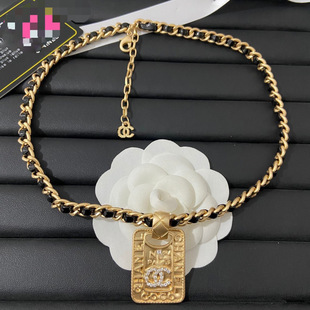 Ni Ni's same style pearl necklace for women, light luxury, high-end sense, clavicle chain, French new hot model, niche neck necklace