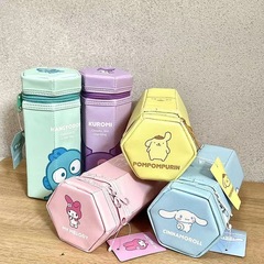 新款韓版三麗鷗可愛帕恰狗高顏值收納筆袋大容量筆筒鉛筆盒六角形