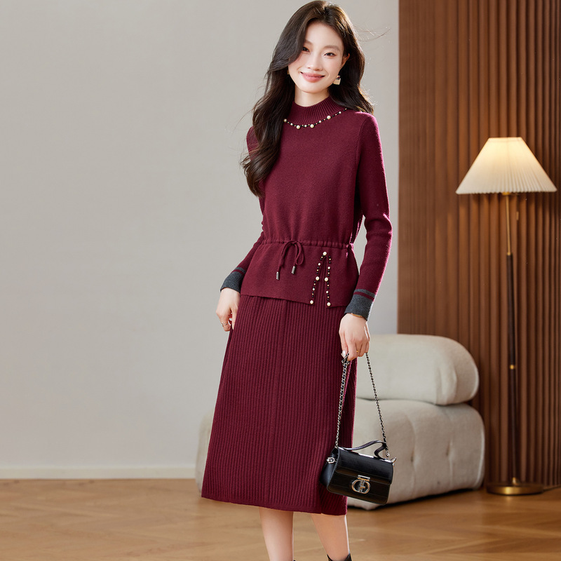 2025 New Autumn and Winter French High-End Pleated Waist Skirt Fake Two-Piece Knitted Splicing Elegant Dress for Women
