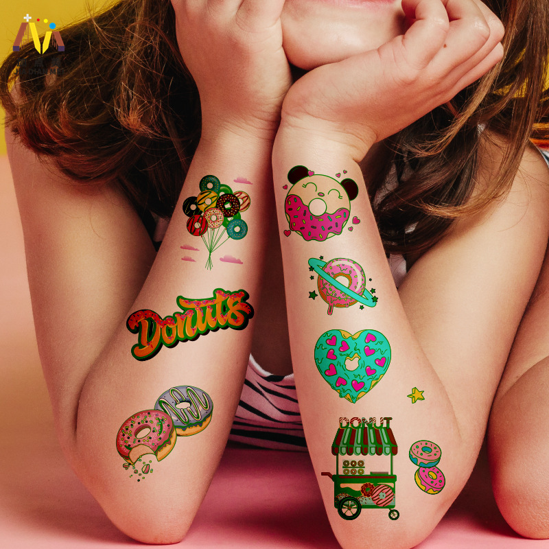 Respetuoso del medio ambiente impermeable de larga duración luminoso lindo donut niños tatuaje pegatinas luminoso postre fantasía tatuaje pegatinas