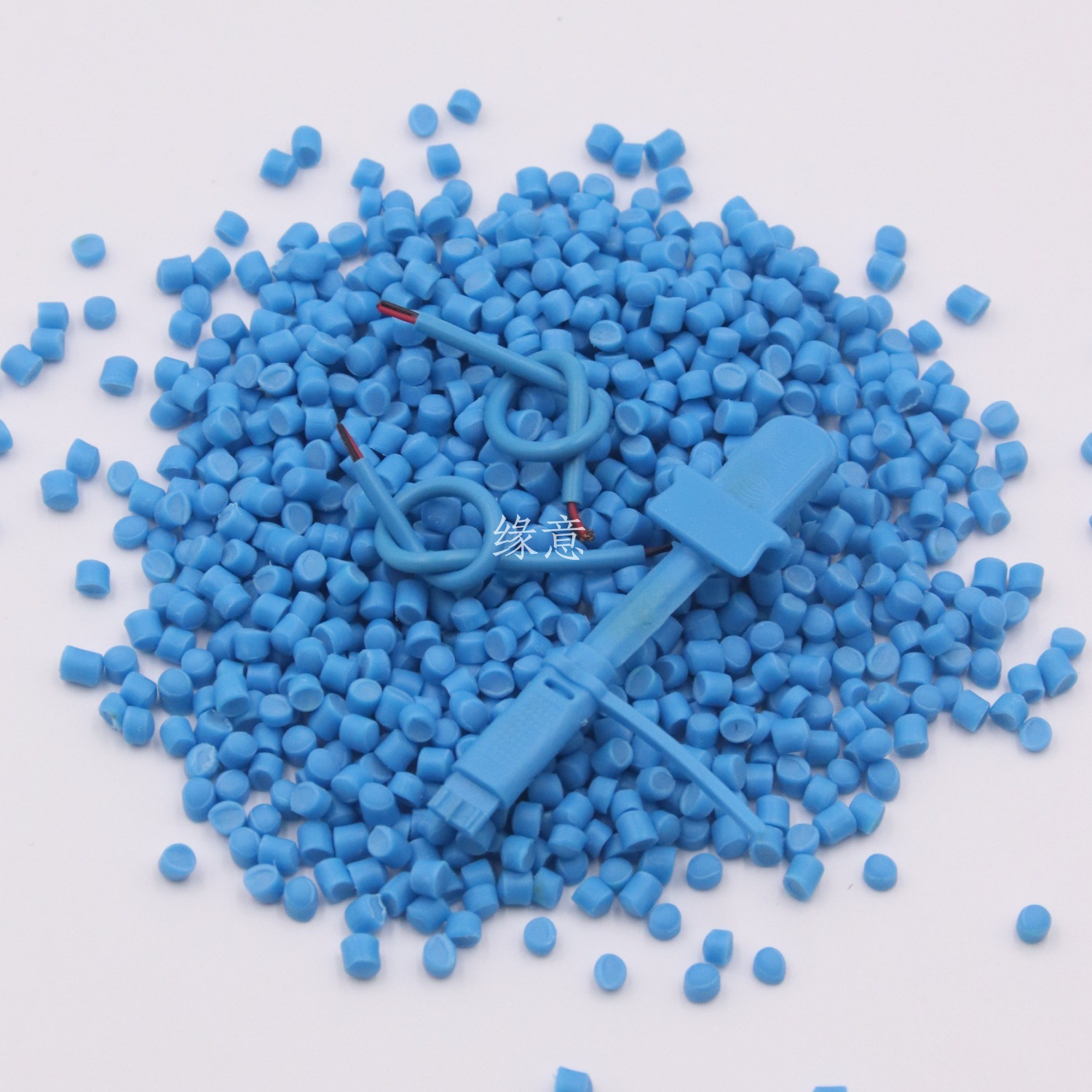 PVC挤出料蓝色环保胶料 50P电线电缆料线材外披料 全新聚氯乙烯料