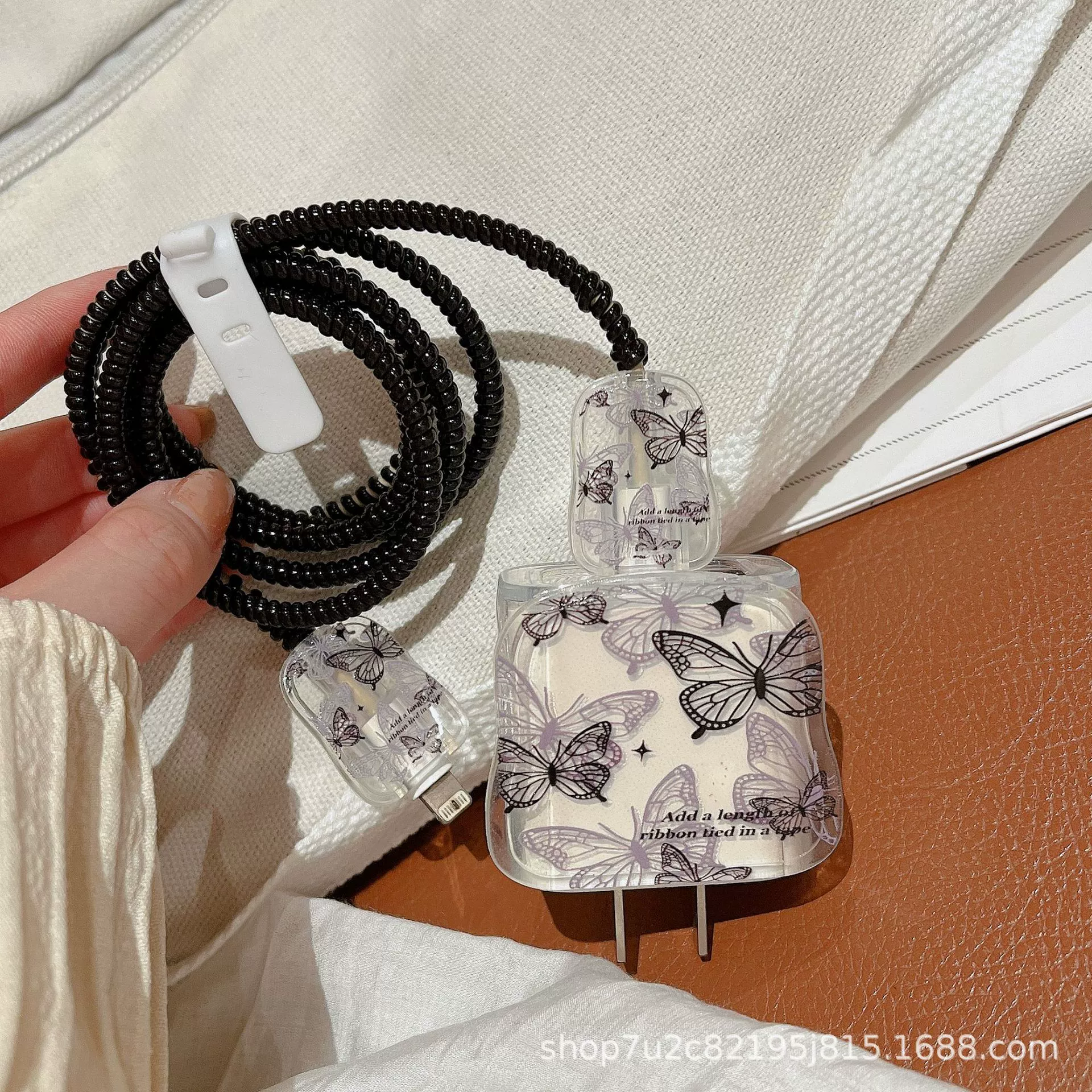 Черная бабочка подходит для зарядного устройства Apple 20 Вт, чехол для зарядки iPhone 16, защитный чехол, предотвращающий повреждение провода.