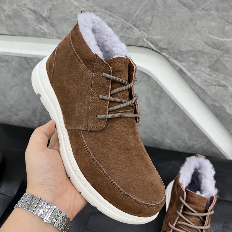 Botas de nieve de piel de hombre en invierno, zapatos de algodón de lana gruesa, cuero esmerilado a prueba de frío, botas de algodón casuales de piel de vaca, zapatos de hombre ligeros