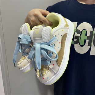 K-Style of Student Casual Niche Retro Bread Shoes for Women Ins Trendy Street Photography Versatile and Comfortable Harajuku Hong Kong Style Sneakers