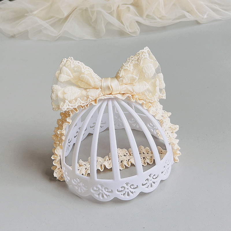 With bow, beige, three dimensional