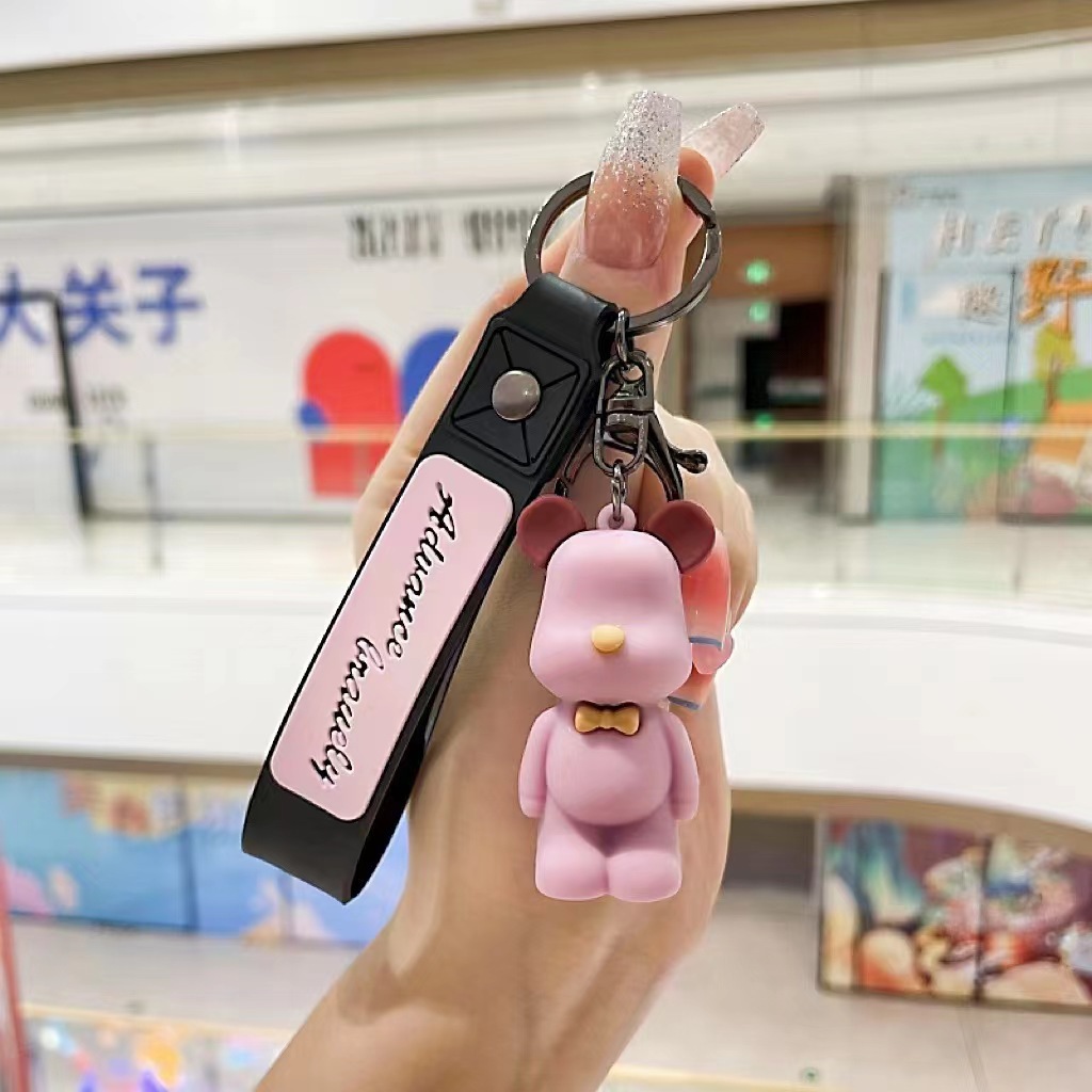 Caricatura violenta oso colgante llavero de PVC colgante llave de goma blanda juegos de videojuegos de muñeca ciudad pequeño regalo pequeño regalo