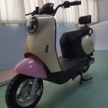 新款外贸热销电动摩托车城市电摩踏板摩托成人两轮高速电动摩托车