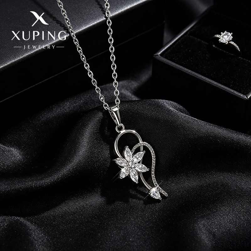 Joyería de Xupin estilo coreano collar de flores de diamantes de moda nicho femenino luz transfronteriza lujo de alto grado temperamento Cadena de clavícula