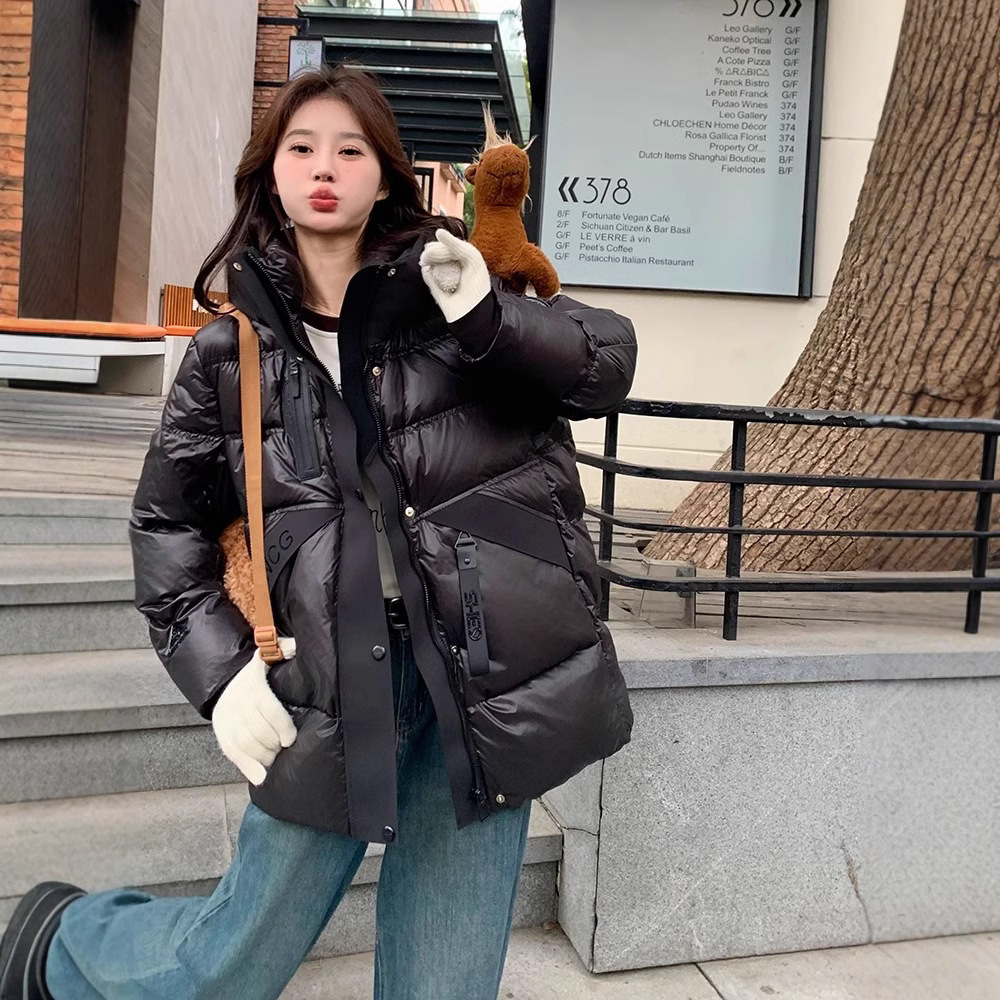 European-Style Glossy Black Gold down Jacket for Women, Short Style, 2025 New Fashion, Niche Design, Thickened with Hood for Winter