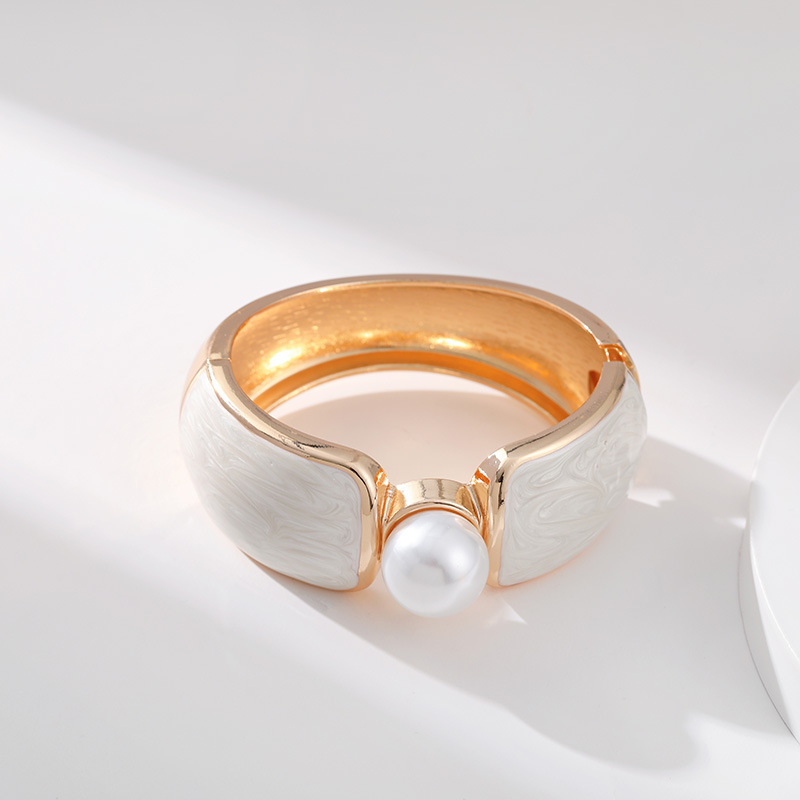56g Weight Bangle Classification Alloy Chain Material 1 Piece Quantity Daily, Street Occasion Alloy Material Geometric Pattern All Seasons Season Women's Gender Plating Design Vintage Style, Classic Style Style Vintage Style Classic Style Geometric Alloy Bangles Wholesale 13