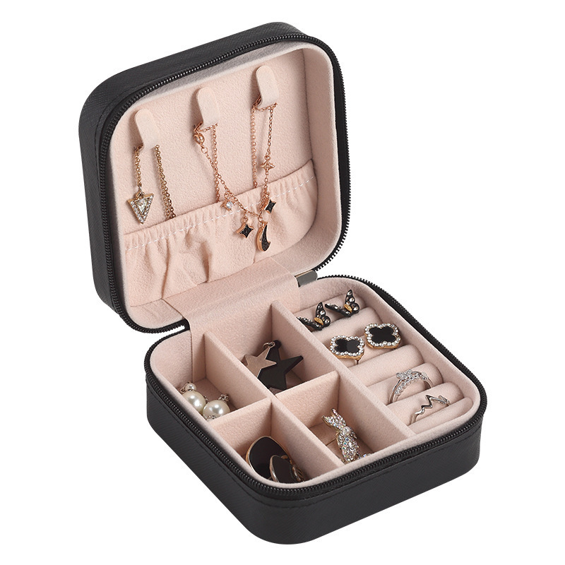 Caja de joyería Caja de almacenamiento Pendientes portátiles Joyas de mano Collar Anillo Pequeña y exquisita Mini caja nueva