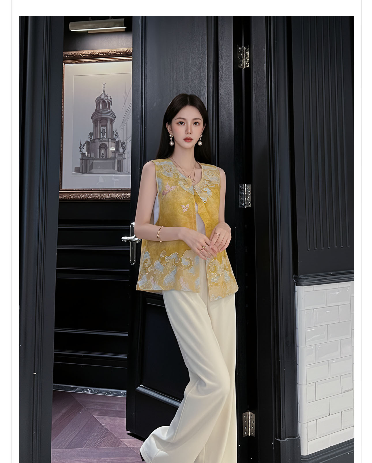 Áo gile không tay Tân Trung Hoa thêu hoa văn nổi, cài khuy vải, phong cách cao cấp — màu vàng chi tiết 12