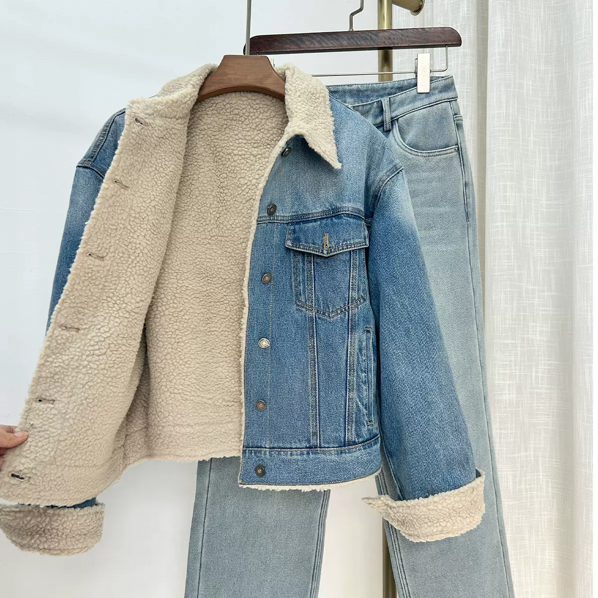 鑫阁冬季羊羔毛牛仔加绒加厚外套女秋冬2025新款棉衣宽松休闲棉服