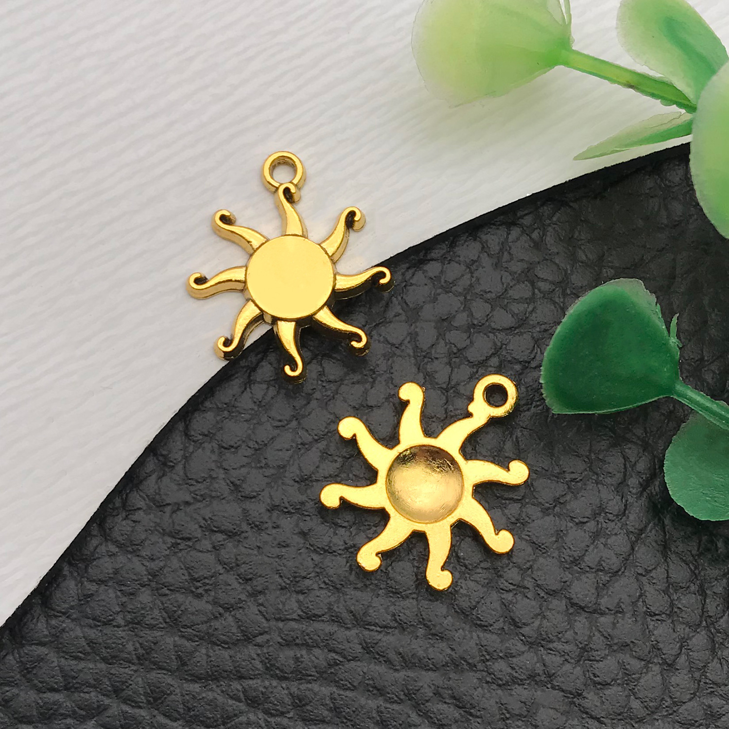 13569-古金锌合金圆形太阳16x19-0.9g