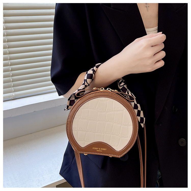 486g Weight Polyester Lining Material Zipper Closure Type Single Shoulder Strap Strap Type Women's Small Pu Leather Solid Color Streetwear Round Zipper Circle Bag
