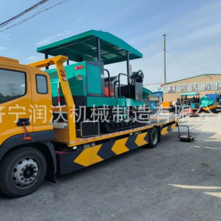 履带水沟滑模机 水渠沟底成型机 路沿石滑模机厂家