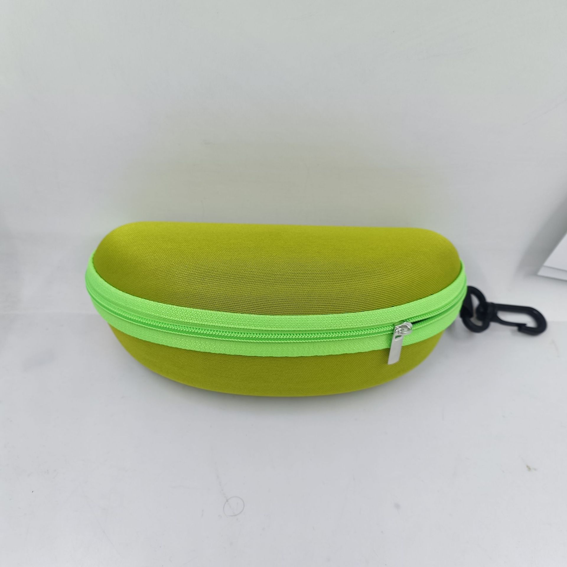 メーカー卸売071オックスフォード布製フック付きジッパー式携帯用メガネケース、EVAジッパー式サングラスメガネケース、