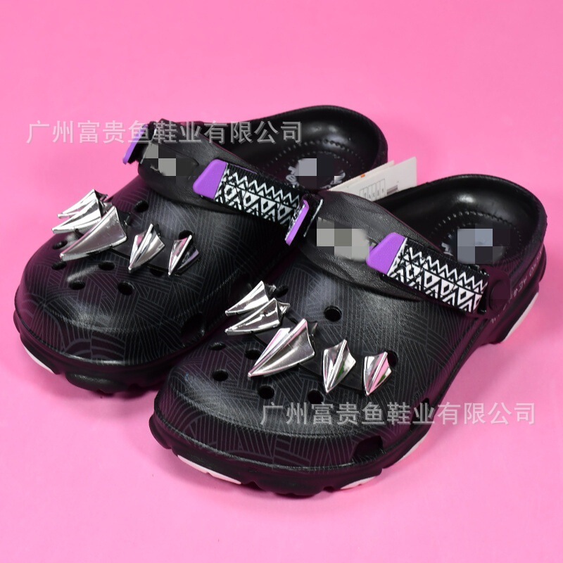 New Trilin Marvel Collaboration Black Panther Clogs, Unisex Studded Beach Shoes 208031