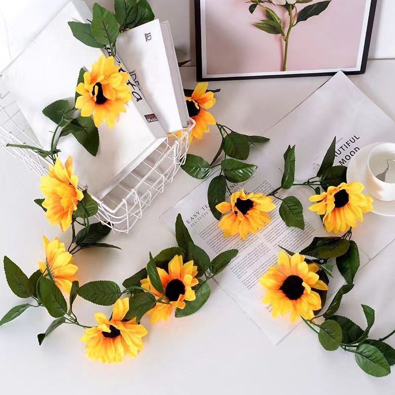 Cross-border simulation sunflower sunflower artificial flower rattan plant living room room ceiling decoration pipe winding