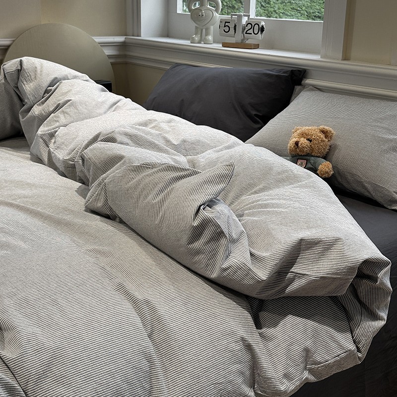 Completo letto quattro pezzi in cotone per dormitorio studenti_voghion.com