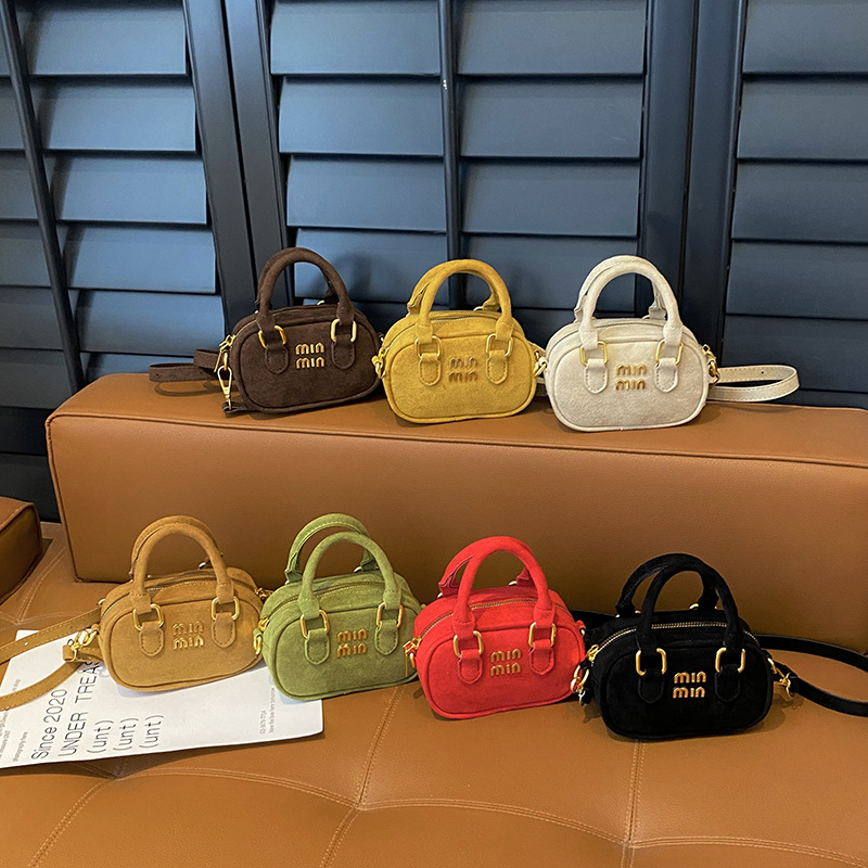 Cross-Border Suede Autumn and Winter New Mini Portable Shoulder Bag for Women, High-End Simple Niche Commuter Children's Crossbody Bag