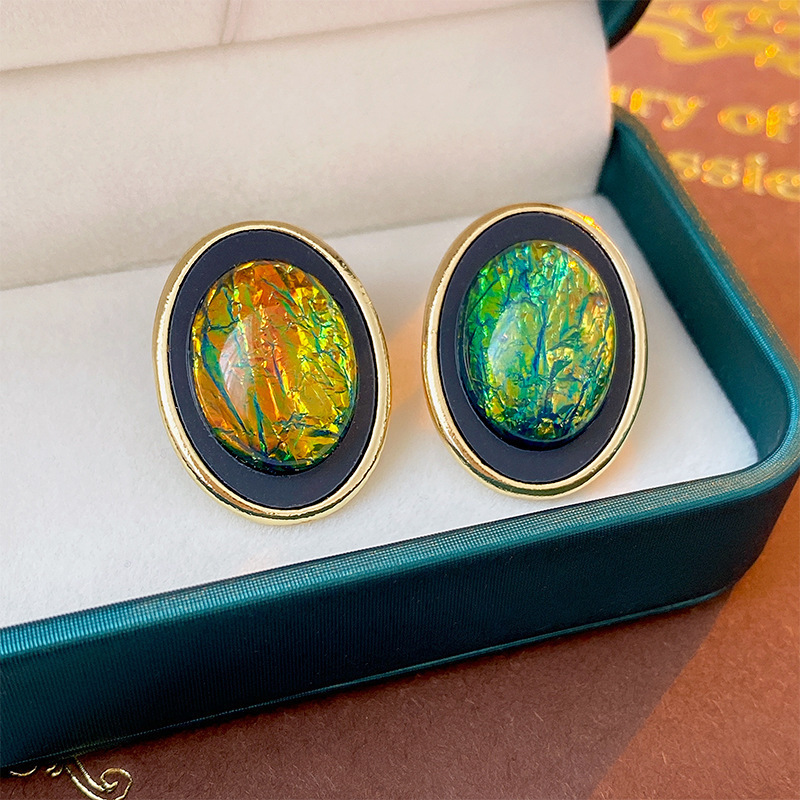 Silver needle resin geometric oval earrings