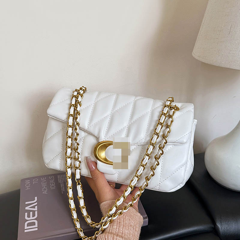 New Chain Handbag Crossbody Bag for Women, Rhombus Embroidery, Fashionable and Stylish Single Shoulder Underarm Small Square Bag, Wholesale in Stock New Chain Handbag Crossbody Bag for Women, Rhombus Embroidery, Fashionable and Stylish Single Shoulder Underarm Small Square Bag, Wholesale in Stock
