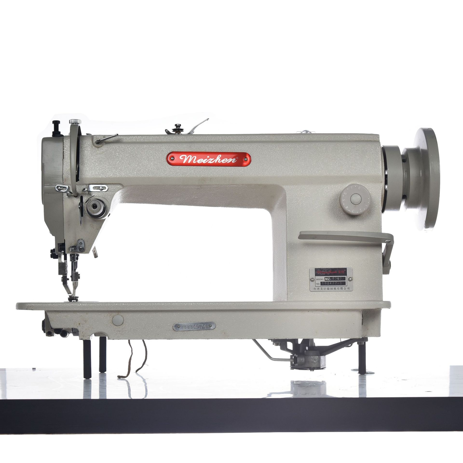 皮革厚料缝纫机0302工业耐用平缝机高效电动锁边机多功能包缝机