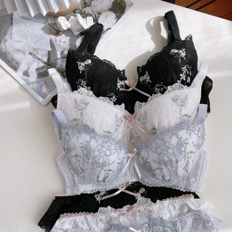 Foreign trade Japanese risa girl embroidered bra suit thin plus size women's underwear push up side bra Foreign trade Japanese risa girl embroidered bra suit thin plus size women's underwear push up side bra