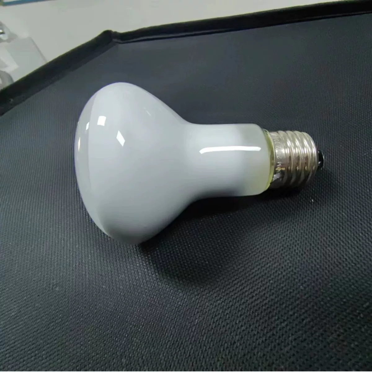 Лампа для ванной Xingxin: матовая, водонепроницаемая, взрывозащищенная, с длительным сроком службы, прямые поставки с завода