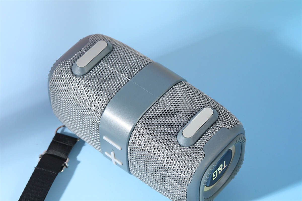 Draagbare bluetooth speaker met led verlichting en tws_voghion.com