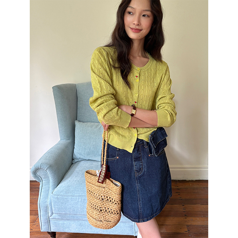 [Clearance, No Returns] Short Versatile Knitted Cardigan for Women, 2025 Autumn New Embroidered Round Neck Top 19226