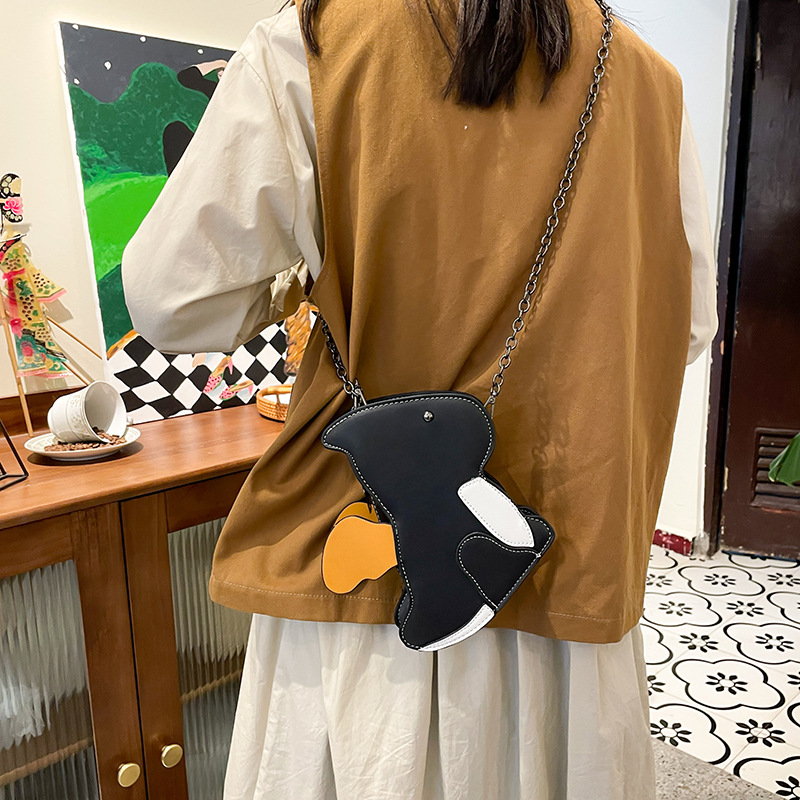 Women's Small Pu Leather Cartoon Cute Zipper Crossbody Bag display picture 129