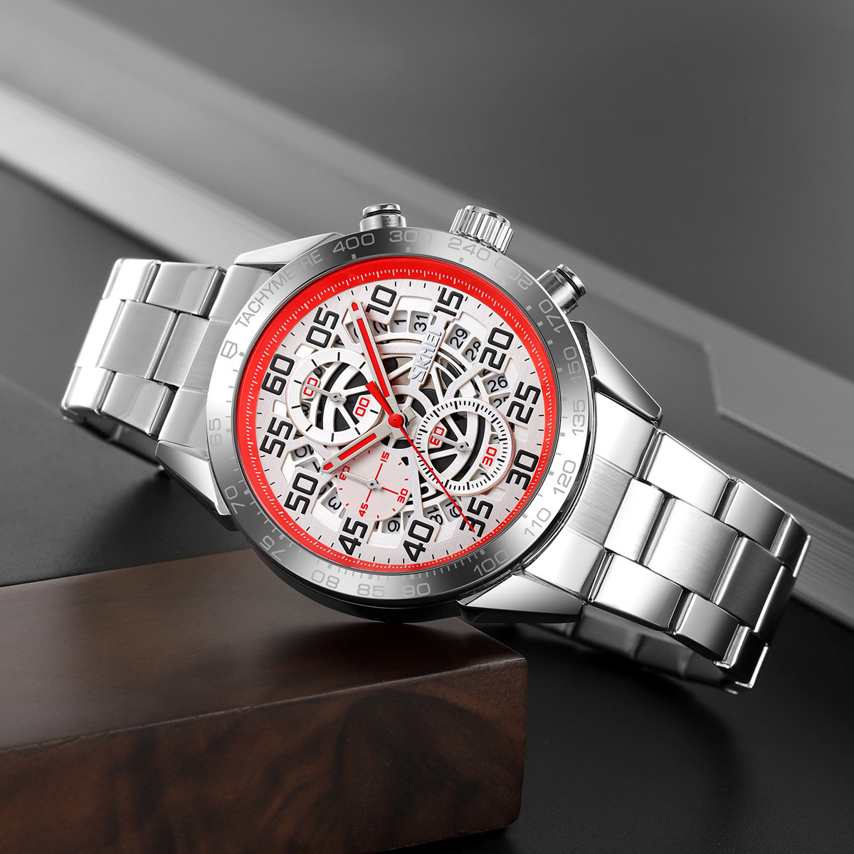 Momento de comercio exterior transfronterizo reloj de hombre correa de acero tres ojos seis agujas cronógrafo multifuncional fuente de fábrica al por mayor