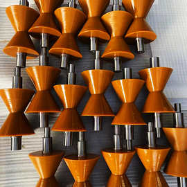 聚氨酯橡胶尼龙辊轮Ⅴ型U型辊托辊钢轮钢辊镜面辊来图定 制