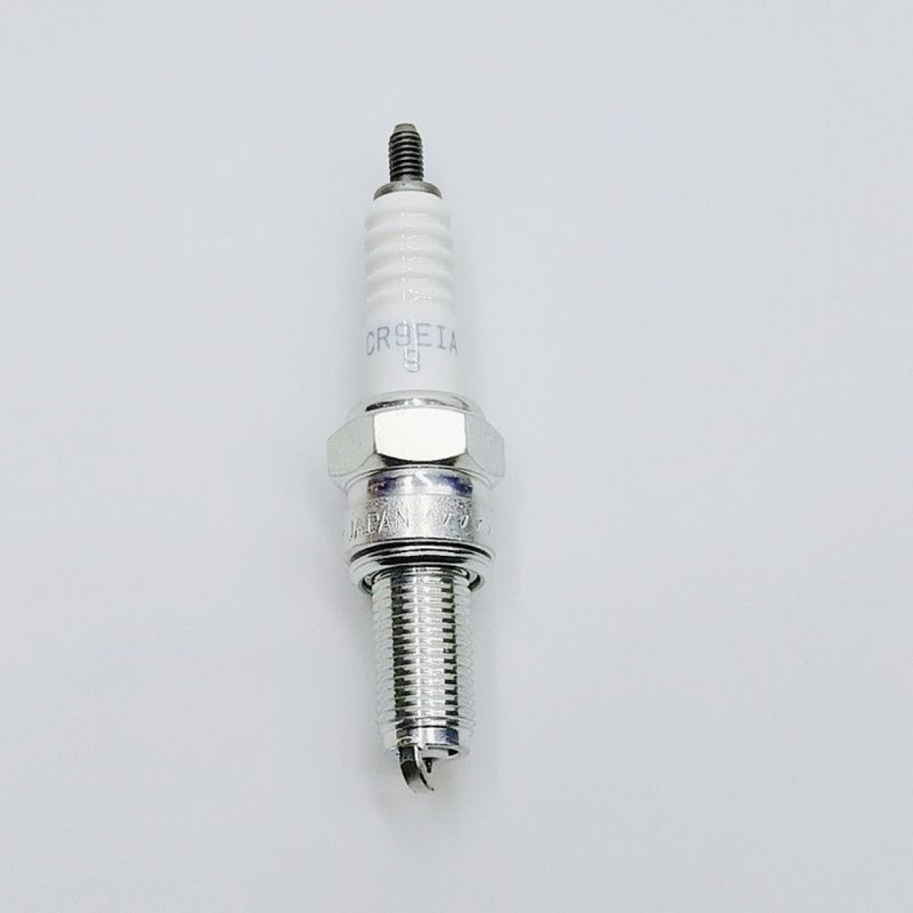 Competitive NGK Iridium CR9EIA-9 6289 spark plug suitable for Huanglong 600 Yamaha R1 R6FZ6N monster