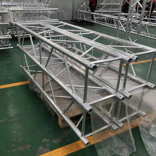 400�X�Ͻ���N��ܣ����b���N�� �o�a������X�Ͻ�truss��shizhan