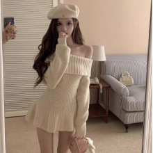 秋冬季新款气质修身显瘦套头针织衫连衣裙纯欲风一字领长袖毛衣女