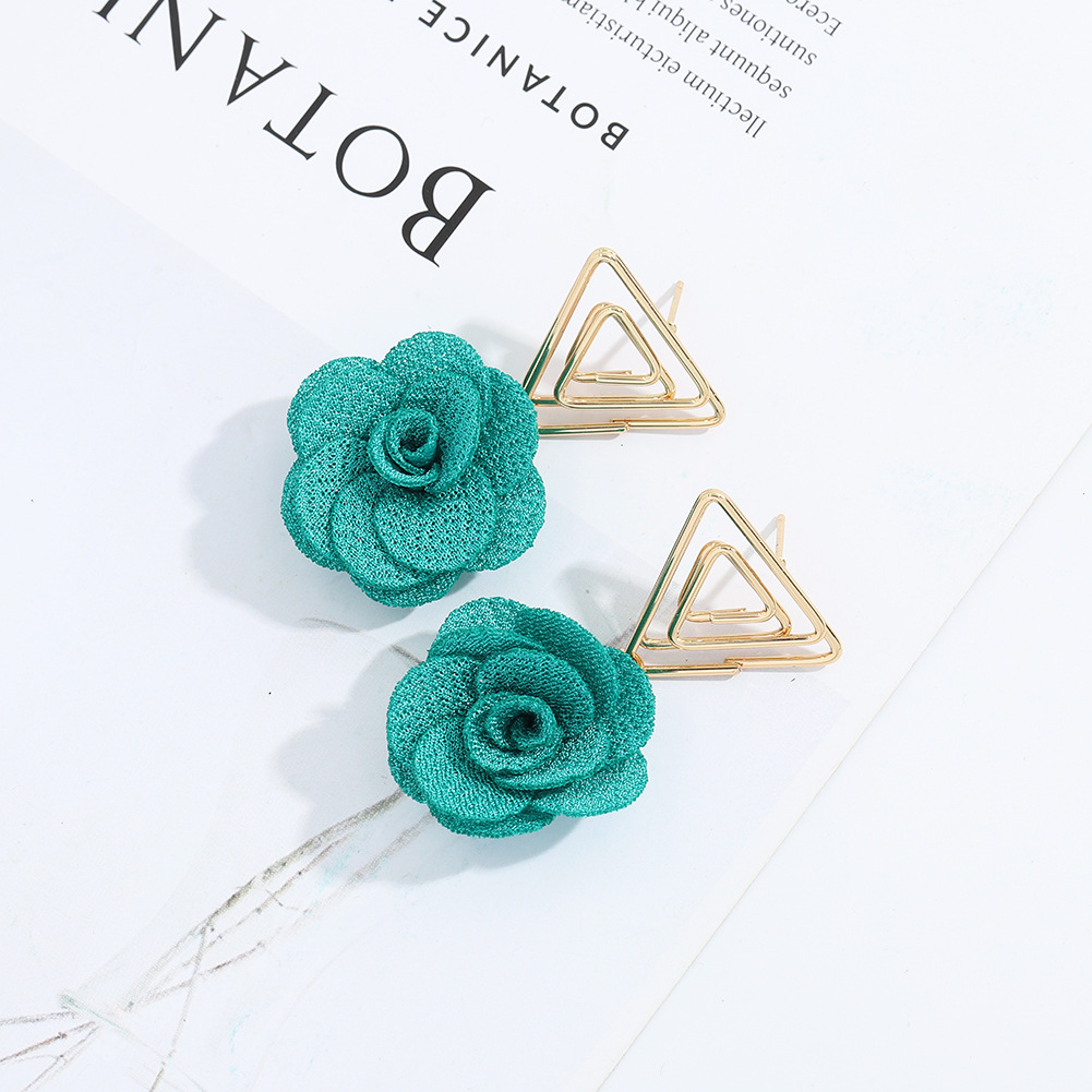 Korea New Retro Triangle Earrings display picture 7