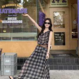 慵懒辣妹复古套装格子荡领吊带背心女夏季高腰半身裙大摆裙两件套