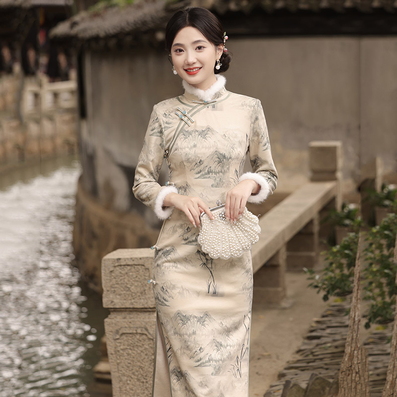 加絨冬裝中式長款改良旗袍2024新款年輕款女復古修身長袖日常可穿