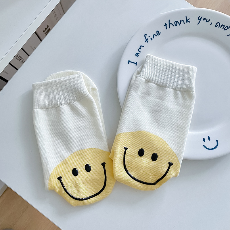 Calcetines de algodón sonrientes de talón para mujeres verano delgado silicona antideslizante medias sin hueso calcetines de mujer Zhuhai al por mayor