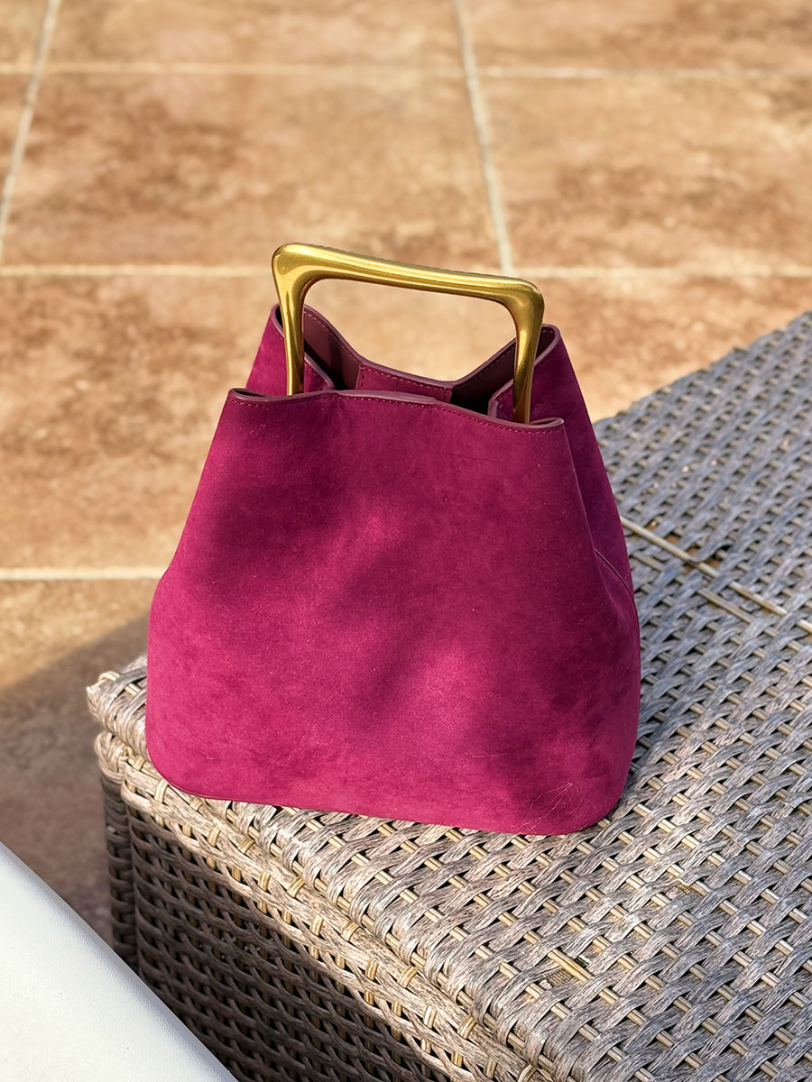 Rosarote Wildleder-Beuteltasche, lässig-schlicht, leicht luxuriös, mit Metallgriff, Damenhandtasche_voghion.com