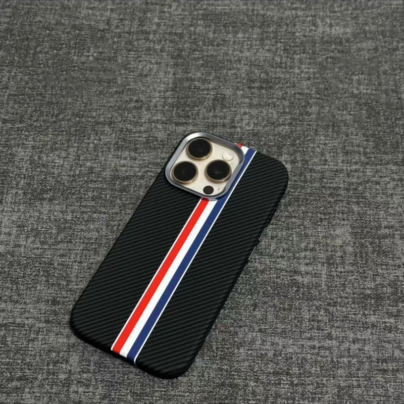 Apple 16Promax 携帯電話ケースに適した磁気カーボンファイバーテクスチャ新しいケブラー テクスチャ iPhone15pro プレミアムコントラストカラー織りテクスチャ 14promax 超薄型ハードシェル 13pm 落下防止男性|undefined